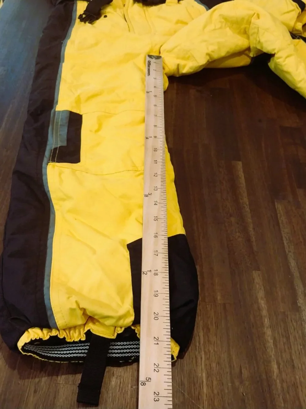 Kids Youth Spyder Snowsuit Yellow Black Size 7 Growing Size One Piece Coveralls.